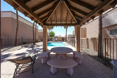 3221 N 37th Street #32, Phoenix, AZ 85018 - Photo 11