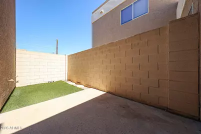 3221 N 37th Street #32, Phoenix, AZ 85018 - Photo 7