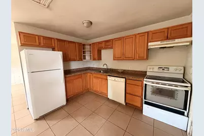 366 W Taylor Avenue, Coolidge, AZ 85128 - Photo 3