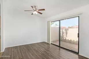 5206 E Half Moon Dr, Phoenix, AZ 85044 - Photo 9