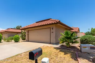 5206 E Half Moon Dr, Phoenix, AZ 85044 - Photo 5