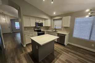 66 W Dexter Way, San Tan Valley, AZ 85143 - Photo 3