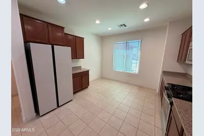 25549 N 104th Drive, Peoria, AZ 85383 - Photo 11