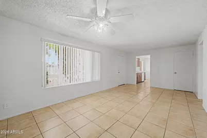 3235 W Country Gables Drive, Phoenix, AZ 85053 - Photo 9