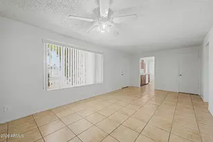 3235 W Country Gables Dr, Phoenix, AZ 85053 - Photo 9