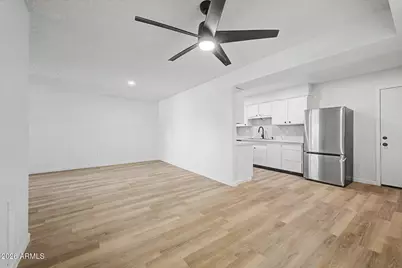 10635 W Highwood Lane, Sun City, AZ 85373 - Photo 7