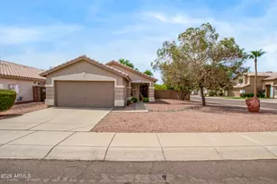 3905 E Rockwood Dr, Phoenix, AZ 85050 - Photo 3