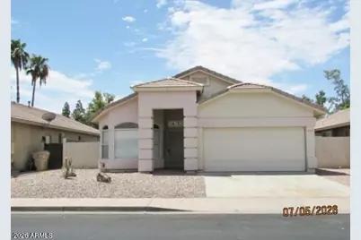 6135 W Navajo Drive, Glendale, AZ 85302 - Photo 1