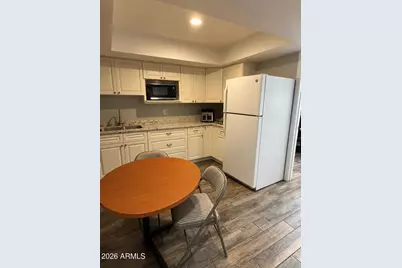 7220 N 16th Street #F, Phoenix, AZ 85020 - Photo 1
