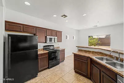 910 E Harrison Drive, Avondale, AZ 85323 - Photo 9