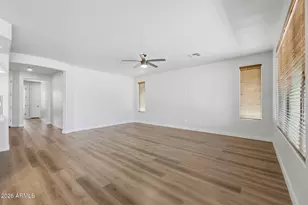 25548 N 104th Dr, Peoria, AZ 85383 - Photo 11
