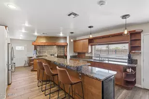 2348 N 28th Pl, Phoenix, AZ 85008 - Photo 1