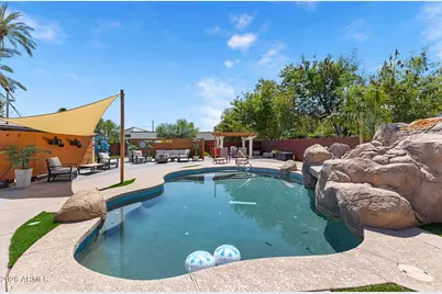 2348 N 28th Place, Phoenix, AZ 85008 - Photo 17