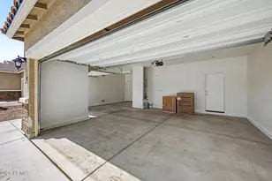 21254 W Hubbell St, Buckeye, AZ 85396 - Photo 27