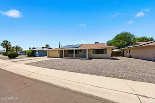 12244 N Saint Andrew Dr E, Sun City, AZ 85351 - Photo 11