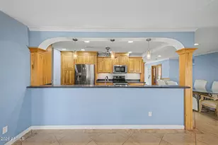 10223 W Desert Hills Dr, Sun City, AZ 85351 - Photo 9