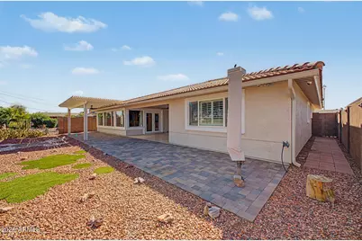 10223 W Desert Hills Drive, Sun City, AZ 85351 - Photo 37