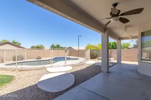1814 E Fawn Dr, Phoenix, AZ 85042 - Photo 13