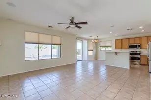 1814 E Fawn Dr, Phoenix, AZ 85042 - Photo 7
