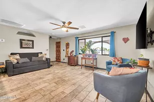 2621 E South Mountain Ave, Phoenix, AZ 85042 - Photo 11