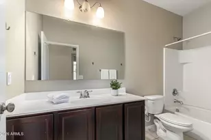 2926 W Kowalsky Ln, Phoenix, AZ 85041 - Photo 25