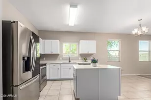 2926 W Kowalsky Ln, Phoenix, AZ 85041 - Photo 3