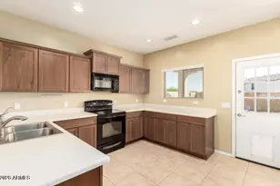 8859 N 181st Ave, Waddell, AZ 85355 - Photo 7