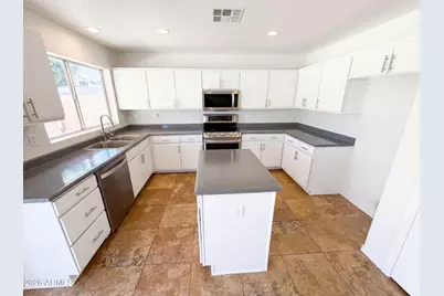 10860 W Lone Cactus Drive, Peoria, AZ 85373 - Photo 7