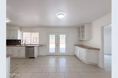 4260 E Vineyard Road, Phoenix, AZ 85042 - Photo 9