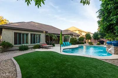 2387 E Glacier Place, Chandler, AZ 85249 - Photo 9