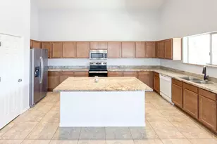 7320 S 15th Dr, Phoenix, AZ 85041 - Photo 11