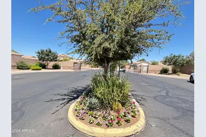 62 S Valencia Place, Chandler, AZ 85226 - Photo 3