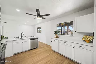 2141 W Laurel Ln, Phoenix, AZ 85029 - Photo 3