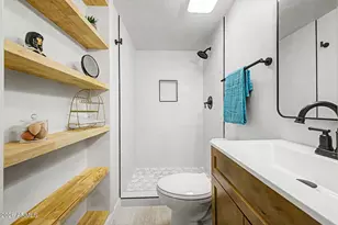 2141 W Laurel Ln, Phoenix, AZ 85029 - Photo 9
