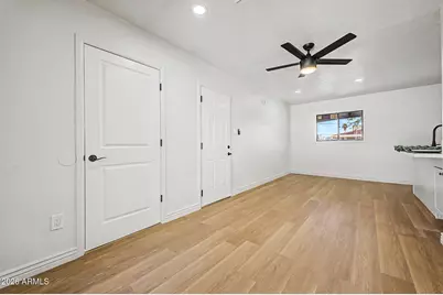 2141 W Laurel Lane, Phoenix, AZ 85029 - Photo 17