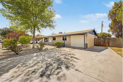 2141 W Laurel Lane, Phoenix, AZ 85029 - Photo 1