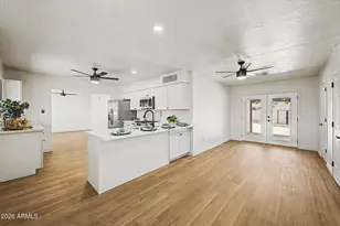 2141 W Laurel Ln, Phoenix, AZ 85029 - Photo 15