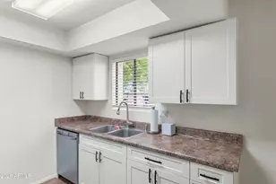 3119 W Cochise Dr, Phoenix, AZ 85051 - Photo 17