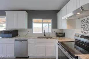 7953 W Sahuaro Dr, Peoria, AZ 85345 - Photo 9