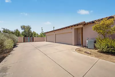 545 E Mesquite Avenue, Gilbert, AZ 85296 - Photo 11