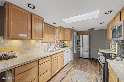 10189 W Pineaire Drive, Sun City, AZ 85351 - Photo 11