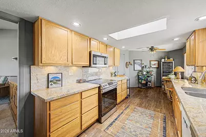 10189 W Pineaire Drive, Sun City, AZ 85351 - Photo 9