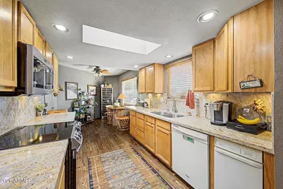 10189 W Pineaire Drive, Sun City, AZ 85351 - Photo 7