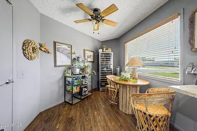 10189 W Pineaire Drive, Sun City, AZ 85351 - Photo 9