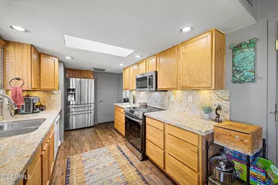 10189 W Pineaire Drive, Sun City, AZ 85351 - Photo 11