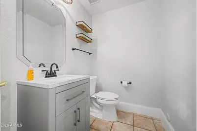 10228 N 12th Place #1, Phoenix, AZ 85020 - Photo 11