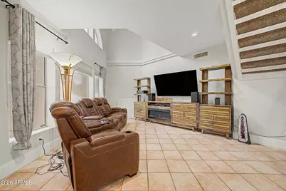 10228 N 12th Place #1, Phoenix, AZ 85020 - Photo 7