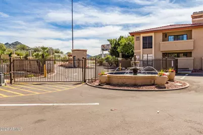10228 N 12th Place #1, Phoenix, AZ 85020 - Photo 41