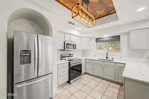 10228 N 12th Pl, Phoenix, AZ 85020 - Photo 11
