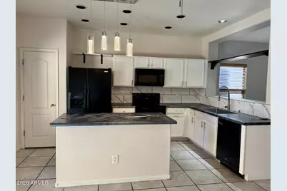 18530 W Legend Drive, Surprise, AZ 85374 - Photo 5